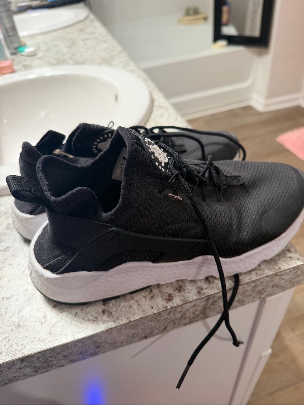 Nike Women’s Black and White Athletic Shoes